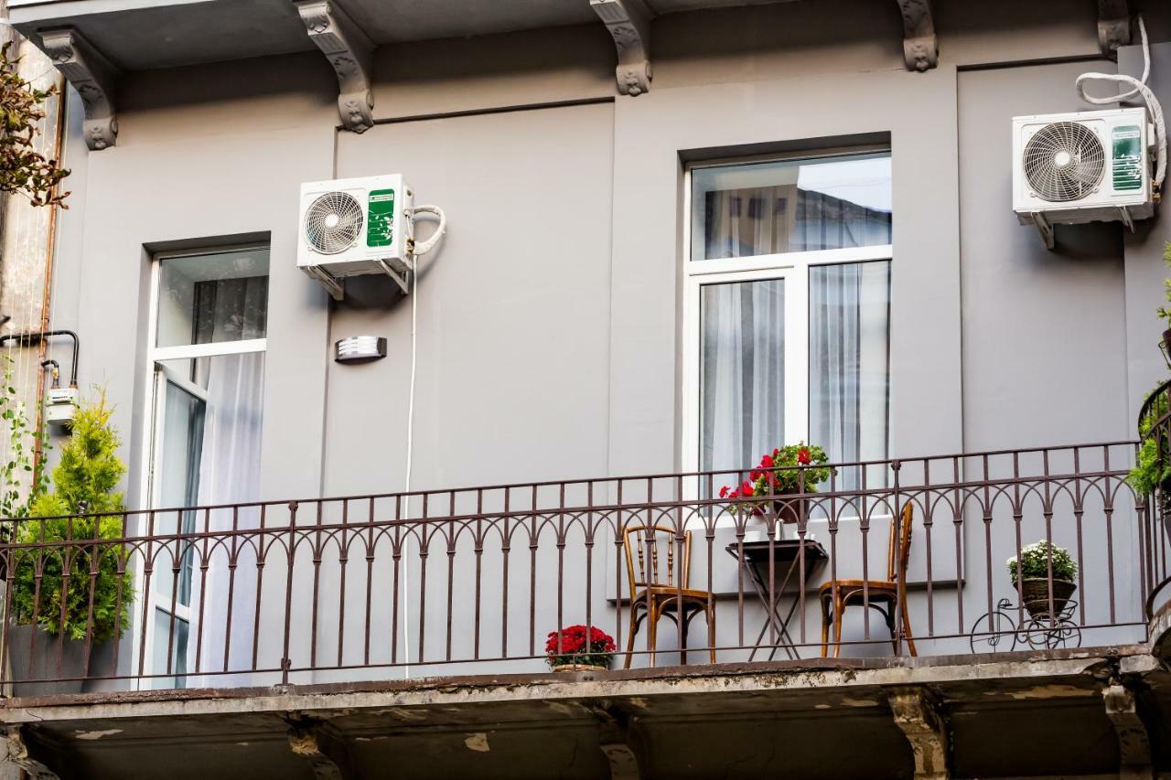 Family Apartments In Lviv Center With Balcony Pokój zdjęcie